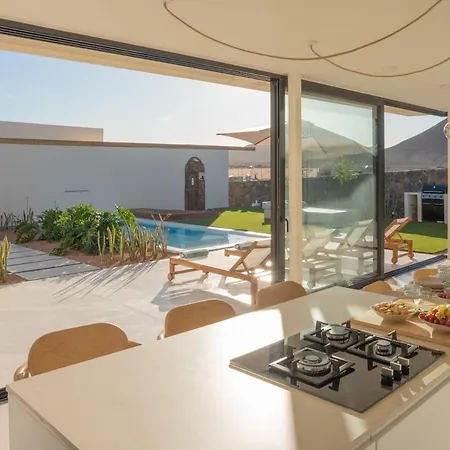 Villa Calmita By Aura Collection *