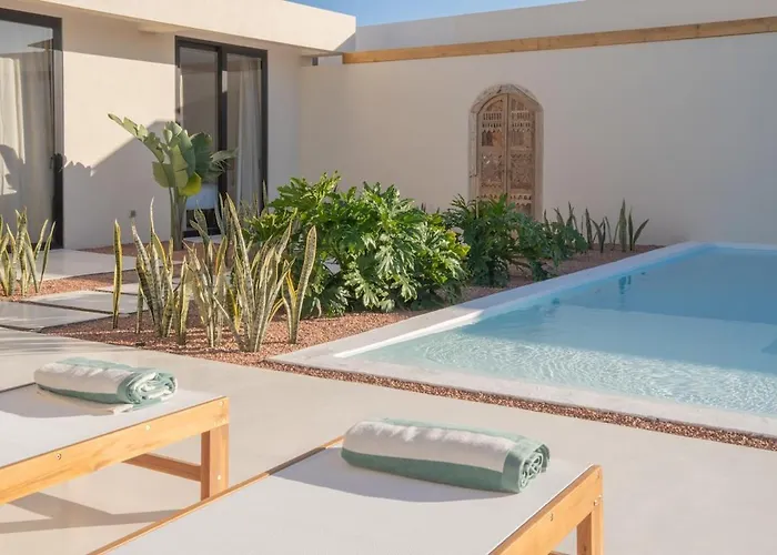 Villa Calmita By Aura Collection